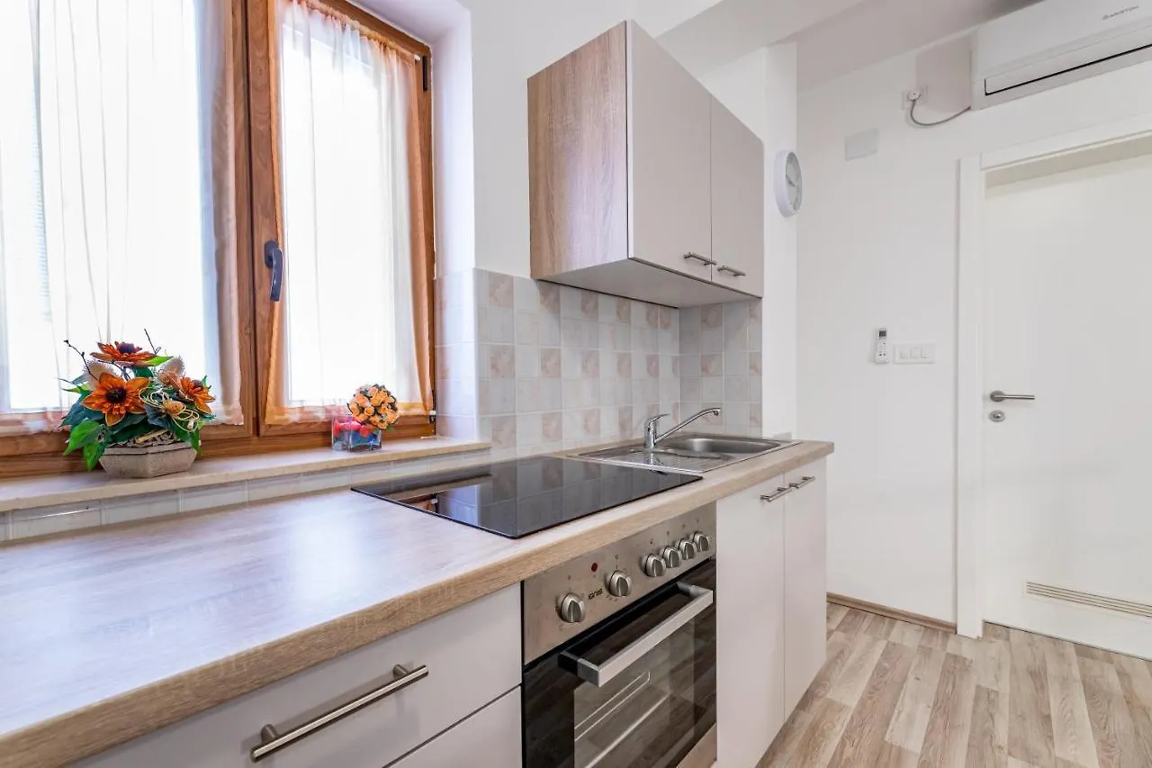 Danijela Baska Harbour Apartment 0*, Baska (Krk)